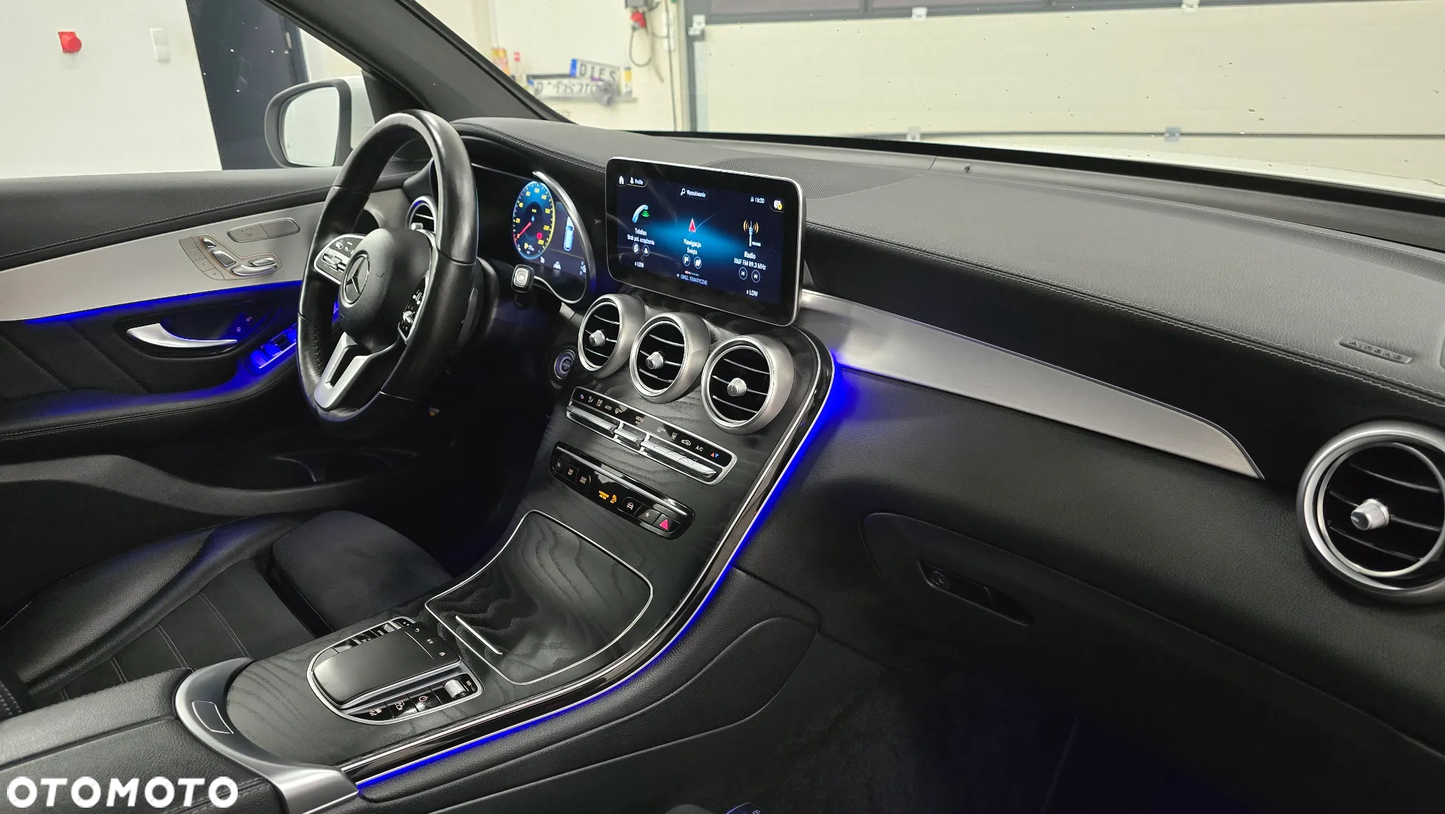 Mercedes-Benz GLC 300 de 4Matic 9G-TRONIC AMG Line Plus - 22