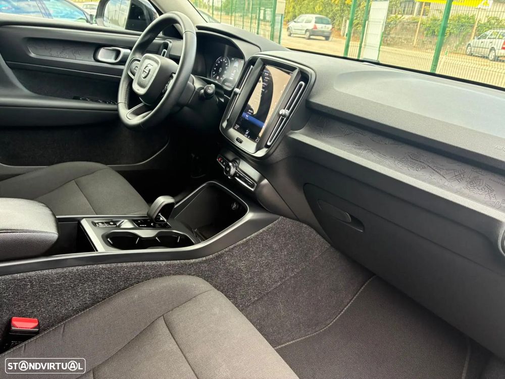 Volvo XC 40 1.5 T2 Momentum Plus Geartronic - 32