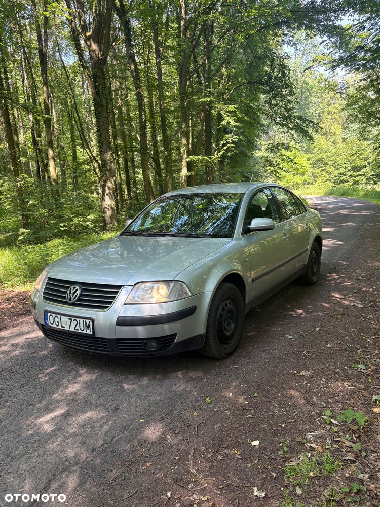 Volkswagen Passat 1.9 TDI Comfortline - 1