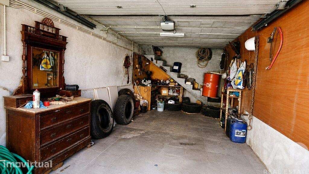 Parque de Estacionamento / Garagem / Box em Seixo da Beira de 20 m2 - Grande imagem: 2/3