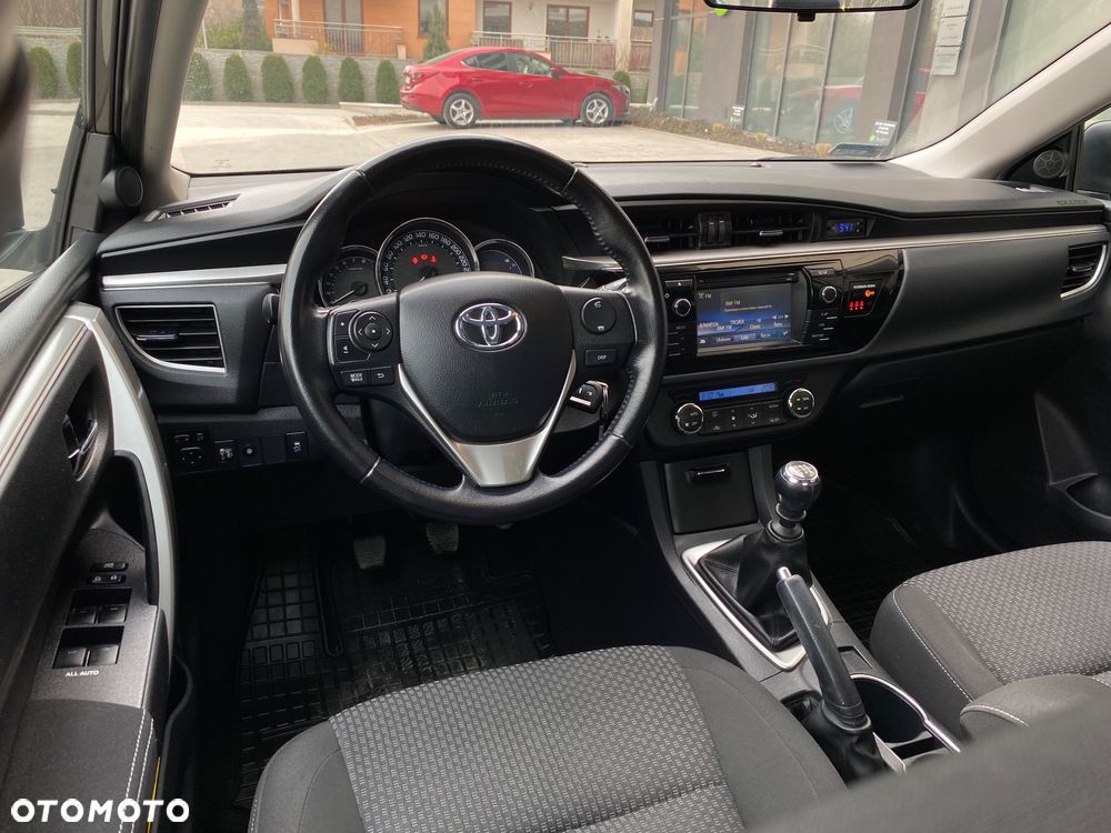 Toyota Corolla 1.6 Premium - 25