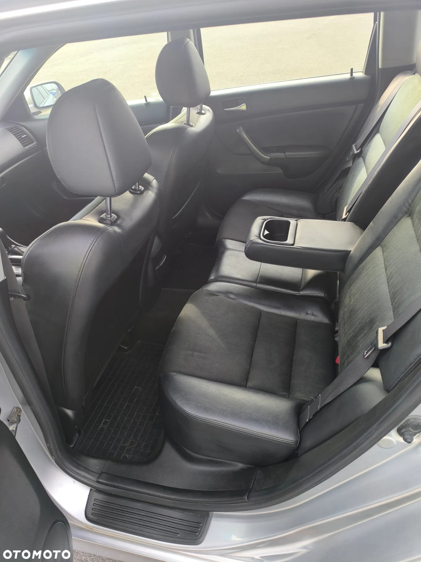 Honda Accord 2.0 Executive - 11