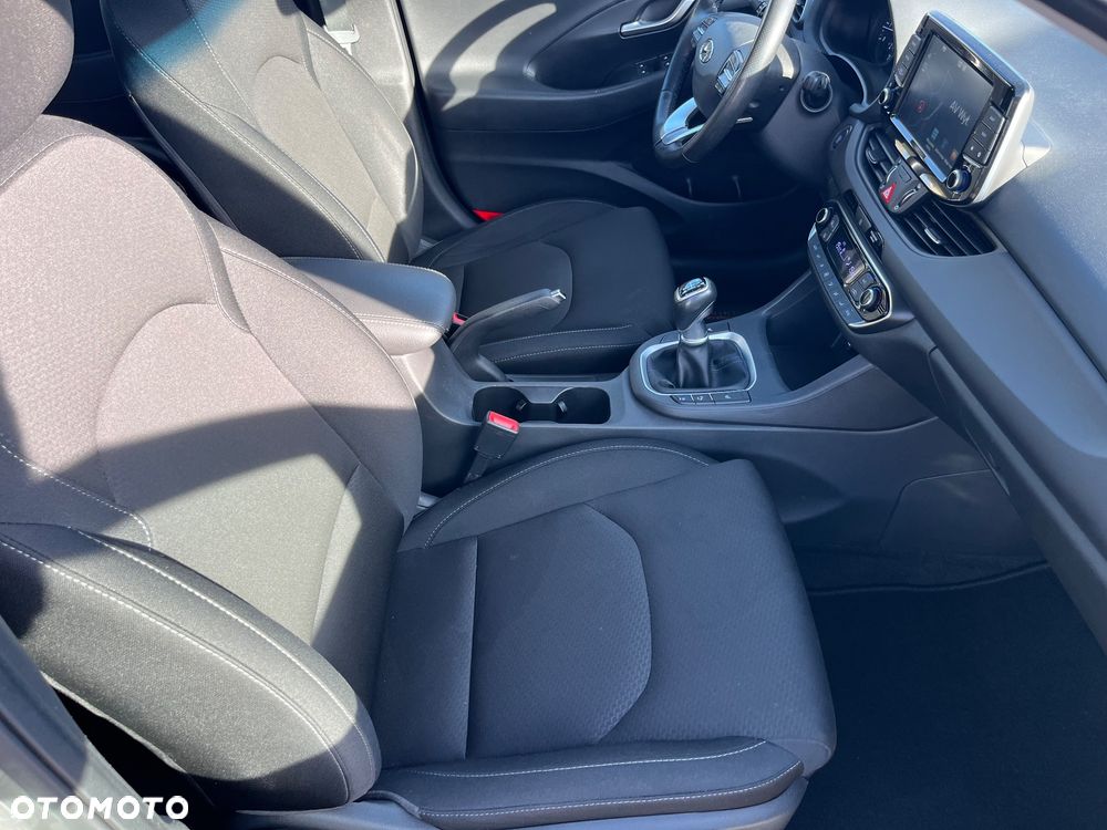 Hyundai i30 1.4 T-GDI Intro Edition - 24