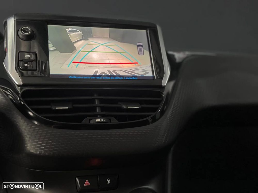 Peugeot 2008 1.2 PureTech Style - 6