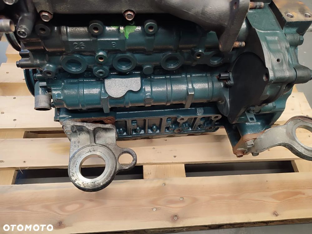 Kubota V2607-CR-TI-E5 silnik - 11