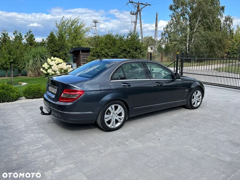 Mercedes-Benz Klasa C 220 CDI DPF Automatik Avantgarde - 19
