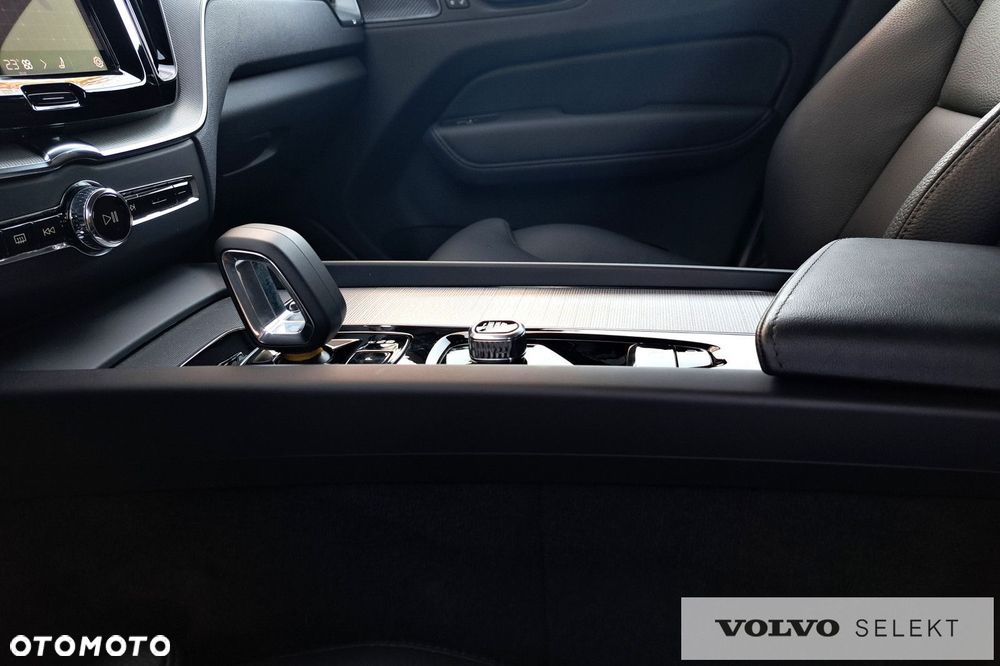 Volvo XC 60 - 25