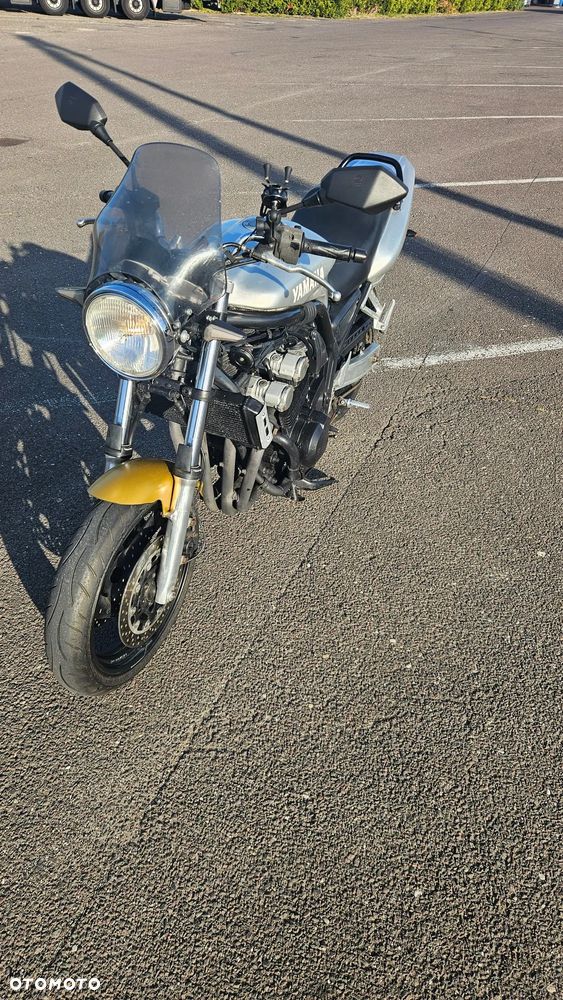 Yamaha FZS - 3