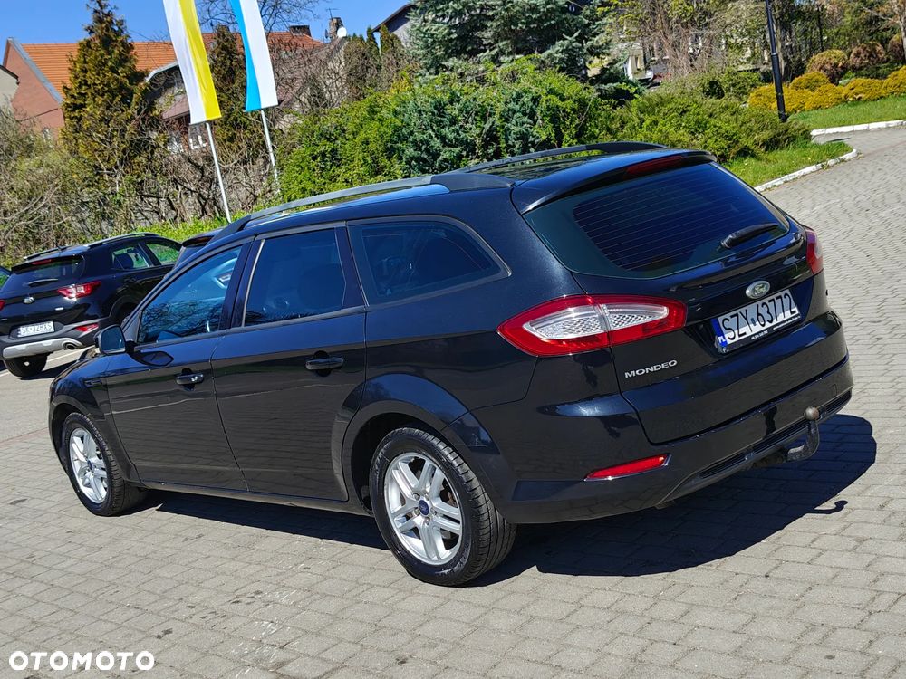Ford Mondeo 2.0 TDCi Ghia - 13