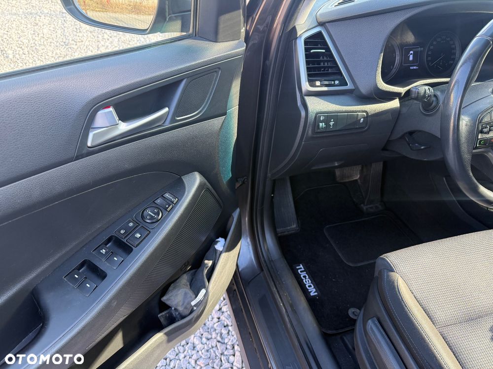 Hyundai Tucson 2.0 CRDi 4WD Automatik Style - 11