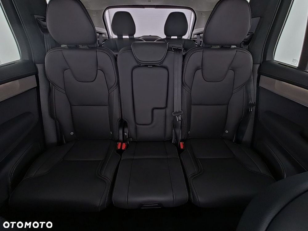 Volvo XC 90 T8 AWD Plug-In Hybrid Ultra Dark 7os - 13