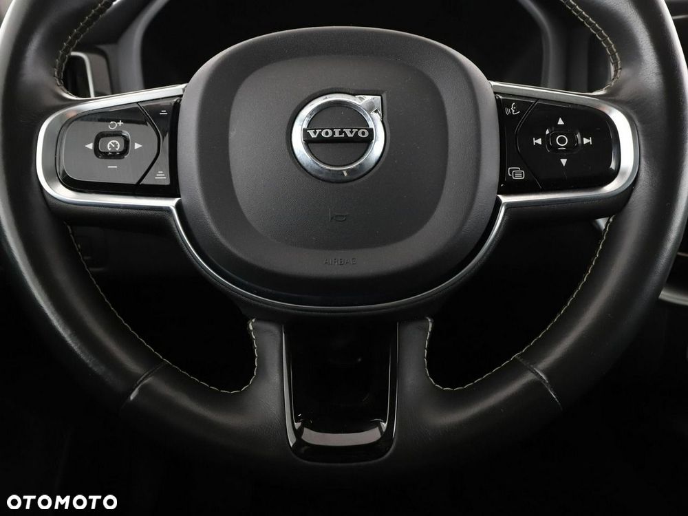 Volvo XC 60 T8 Plug-In Hybrid AWD Inscription - 23