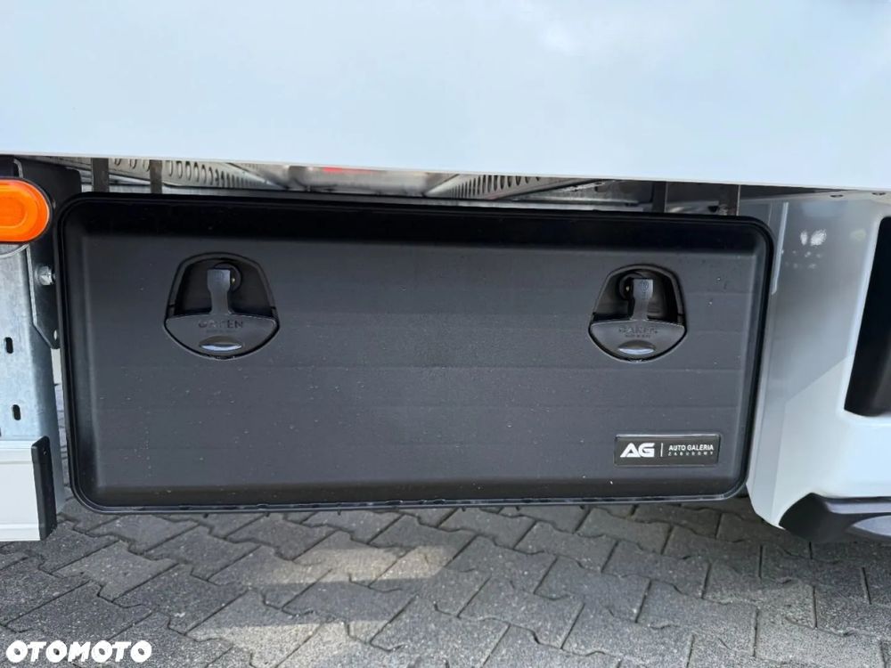 Ford Transit Kontener z windą 4200 mm - 17