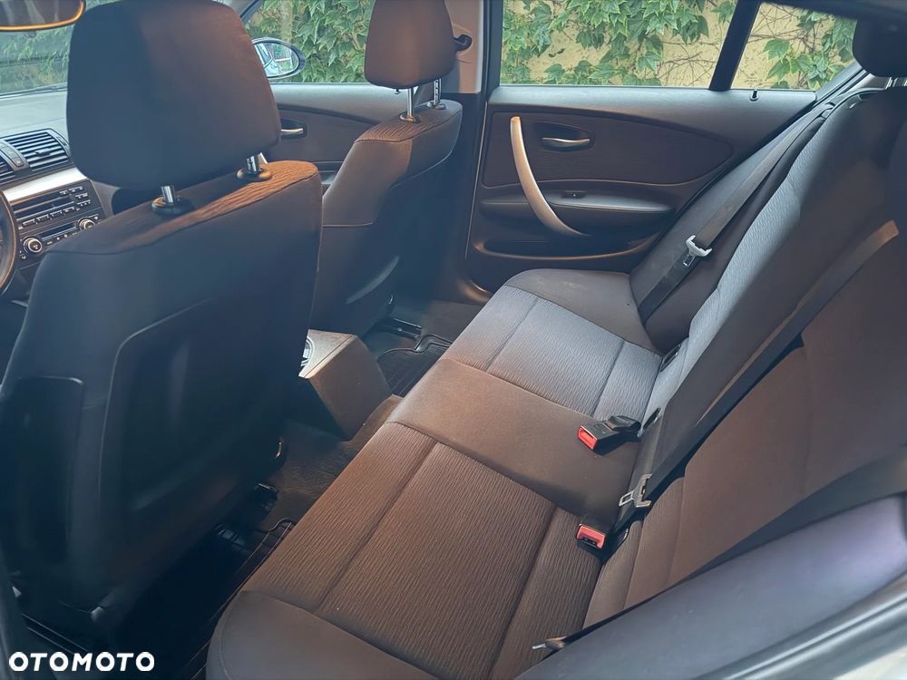 BMW Seria 1 118d - 8