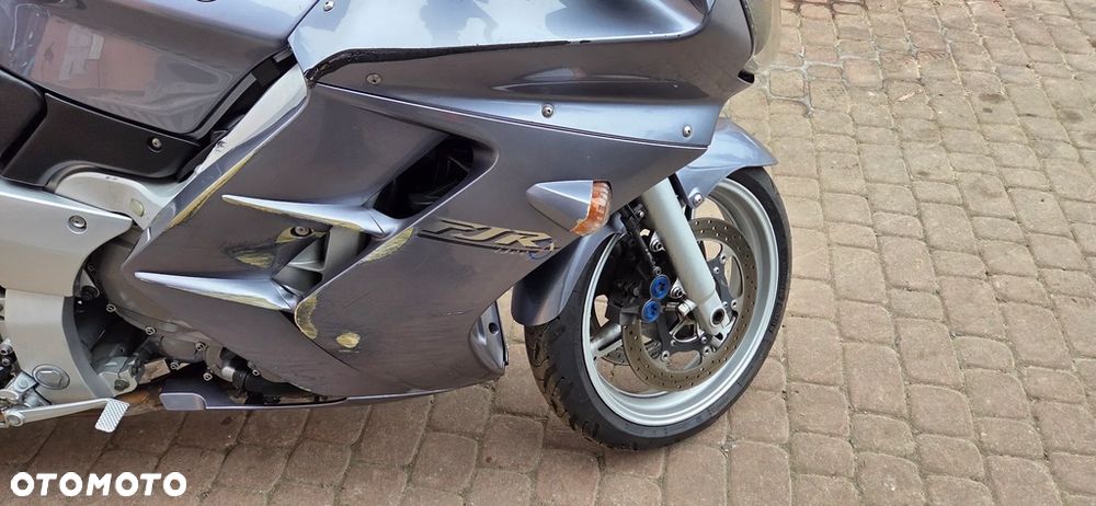 Yamaha FJR - 13