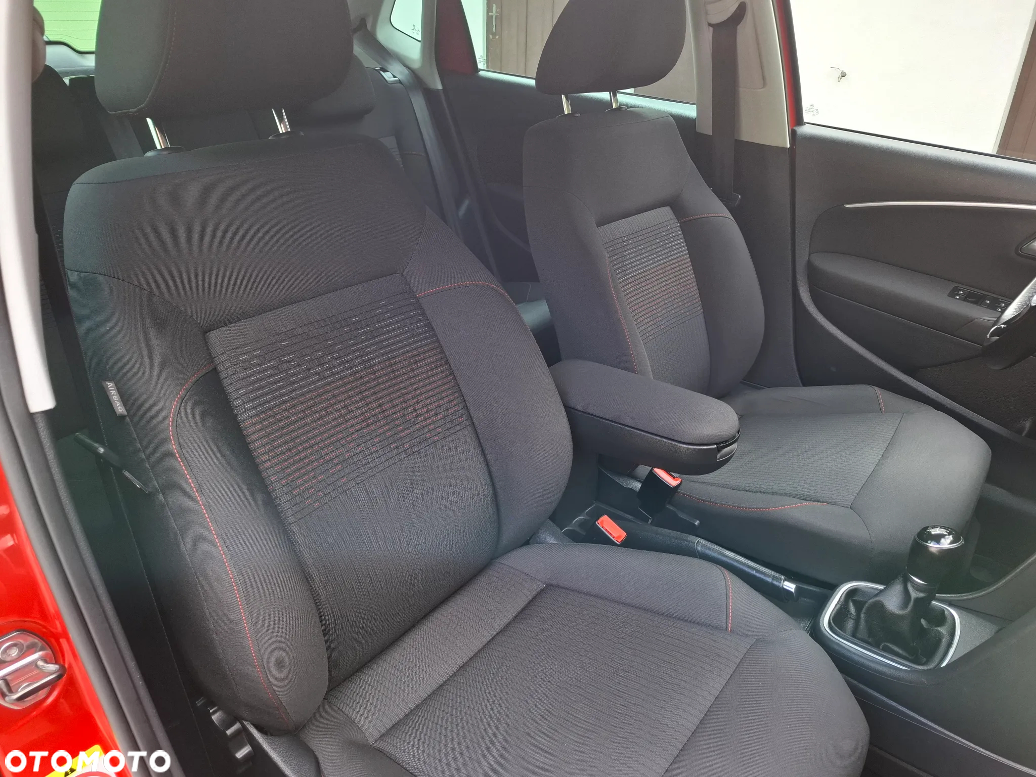 Volkswagen Polo - 16