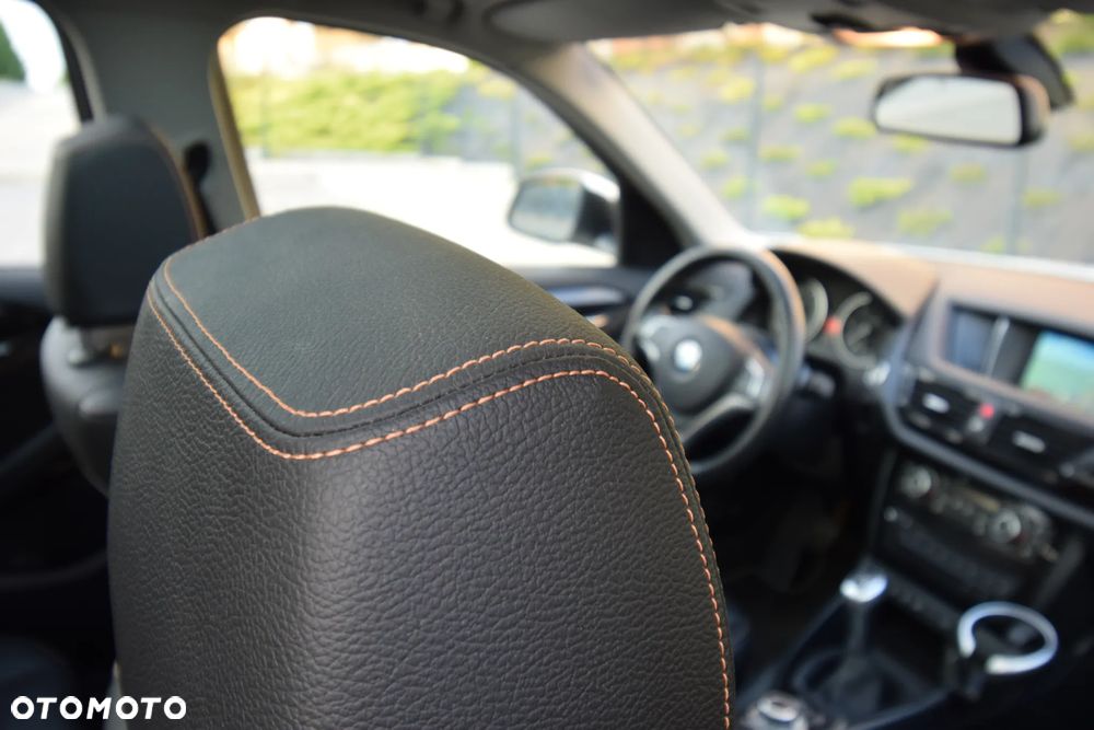 BMW X1 sDrive18d xLine - 28