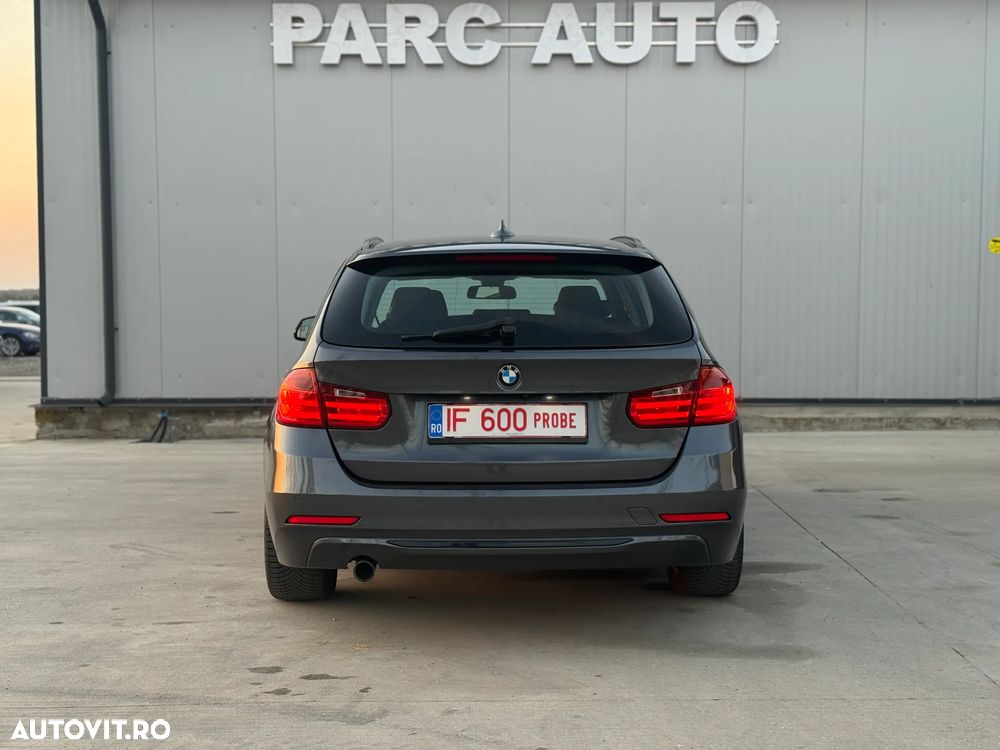 BMW Seria 3 320d Sport-Aut. Blue Performance Sport Line - 22
