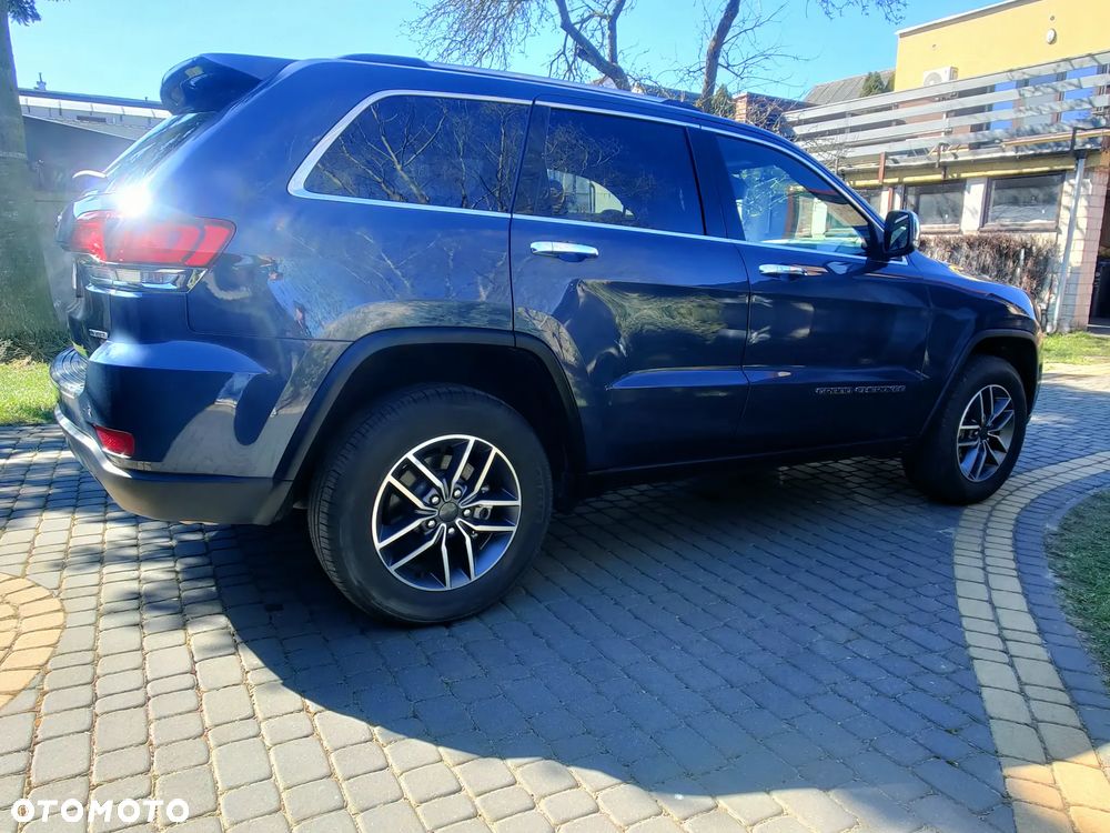 Jeep Grand Cherokee - 13