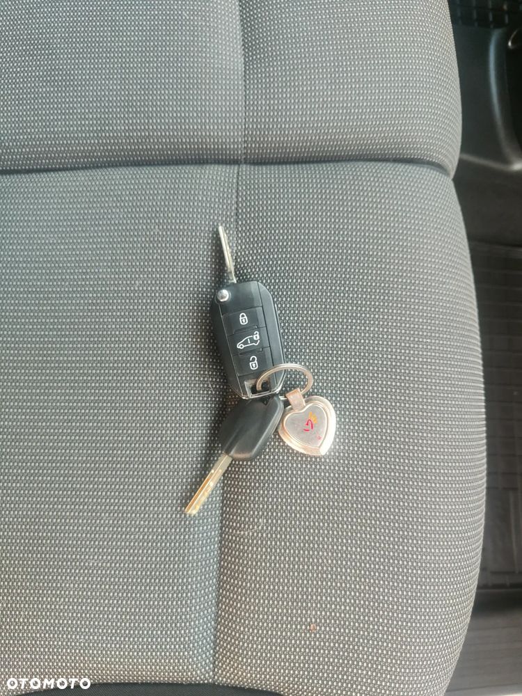 Opel COMBO XL Maxi 2020r L2 1.5 Diesel - 37