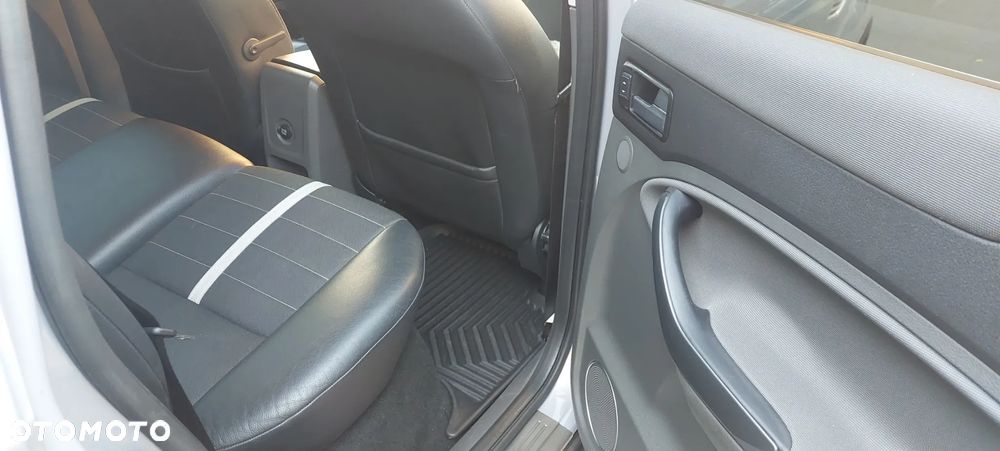 Ford Kuga 2.0 TDCi Titanium - 15