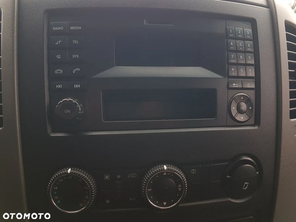 Mercedes-Benz Sprinter CHŁODNIA IZOTERMA 8EP AGREGAT ZANOTTI 4,22x2,15x2,30 KLIMA 314 CDI - 32