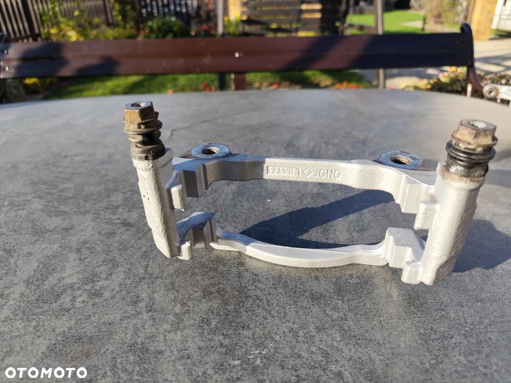 OEM zacisk hamulcowy VW z jarznem przód TRW 6792/G - 11