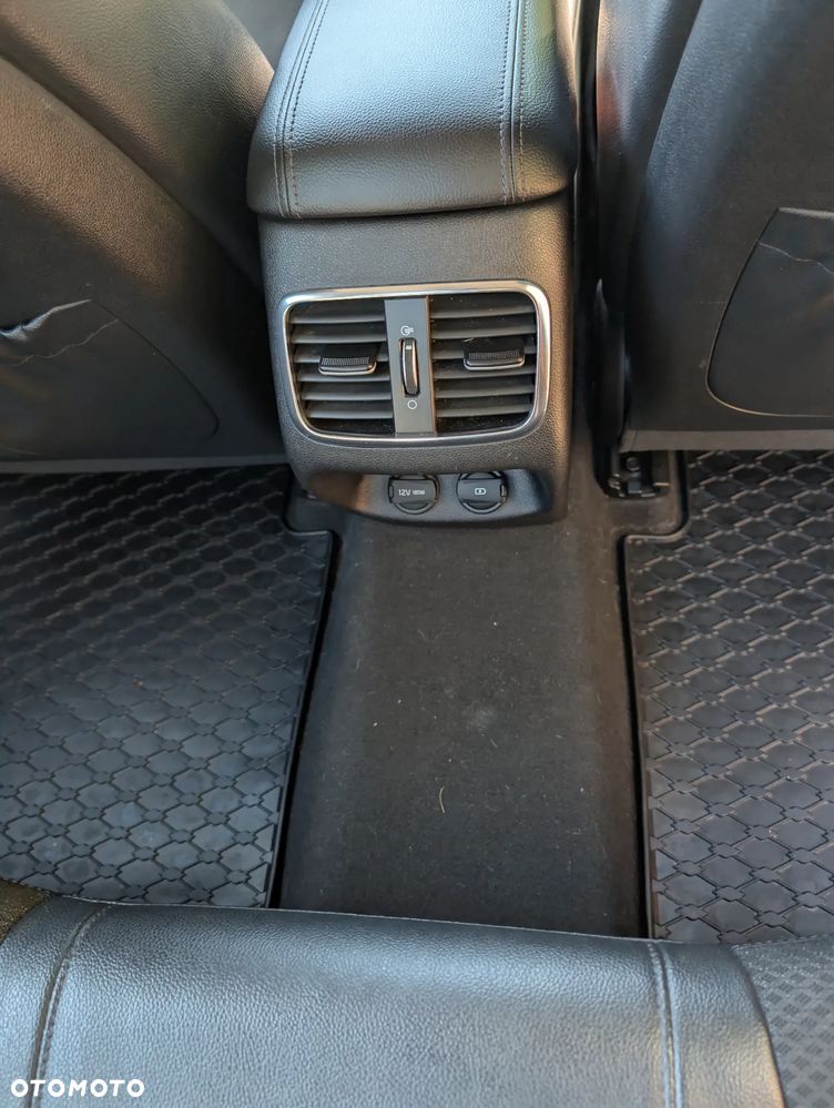 Kia Optima 2.0 L - 15