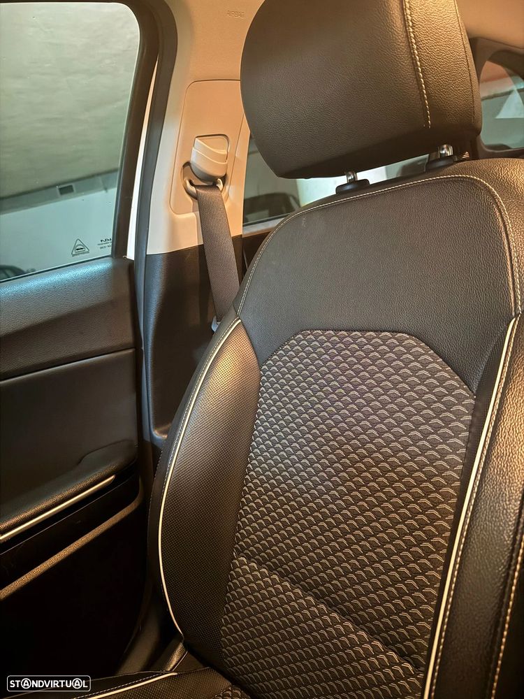 Kia Ceed SW 1.0 T-GDI TX+SRF - 21