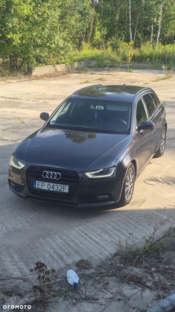 Audi A4 Avant 2.0 TDI DPF clean diesel multitronic S line Sportpaket - 9
