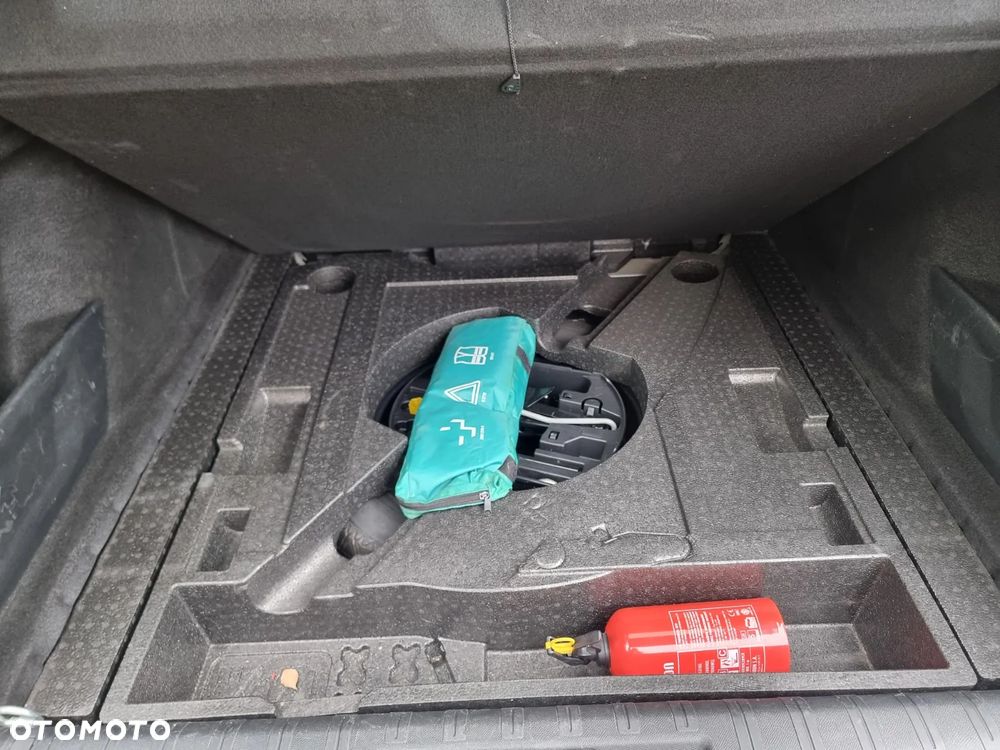 Peugeot 308 1.5 BlueHDi Allure S&S - 6