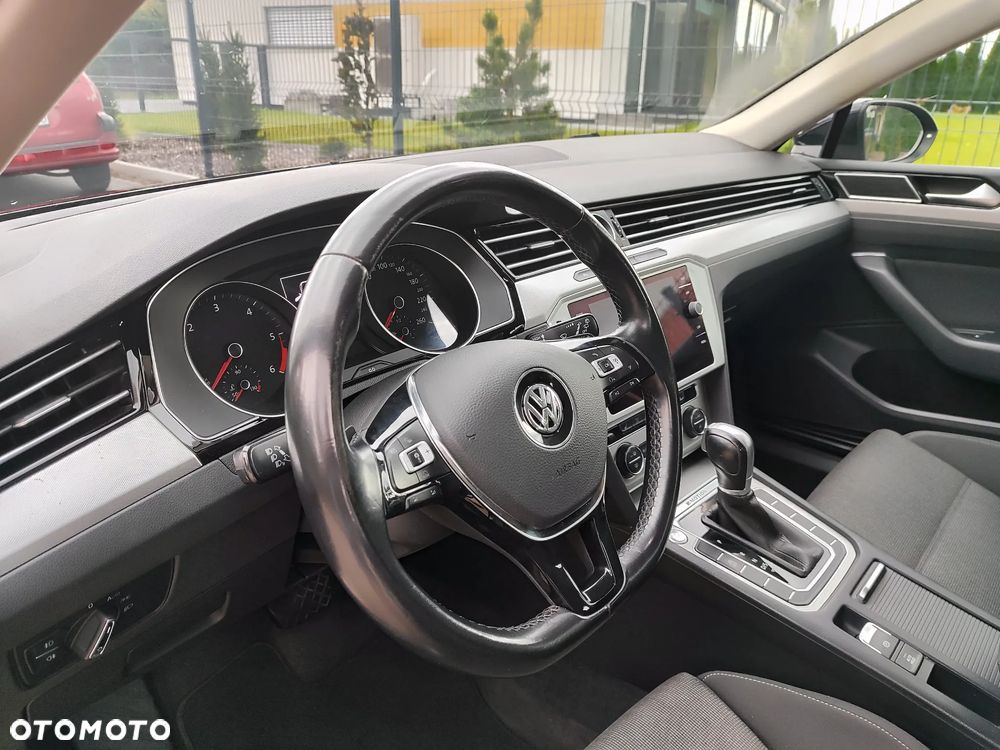 Volkswagen Passat 2.0 TDI SCR DSG 4Motion Business - 8