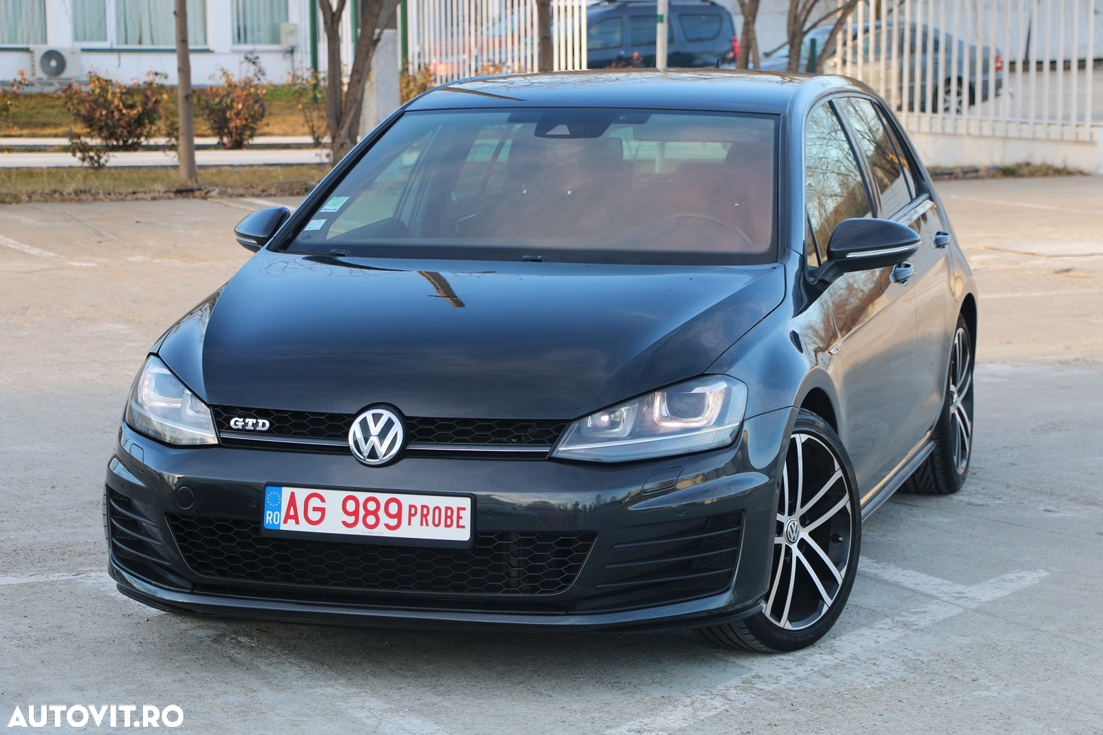 Volkswagen Golf 2.0 TDI DPF BMT DSG GTD - 2