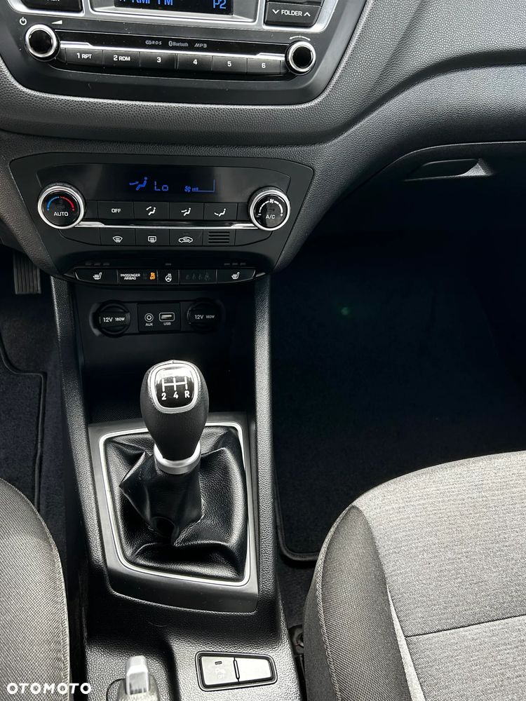 Hyundai i20 1.2 Passion Plus - 9