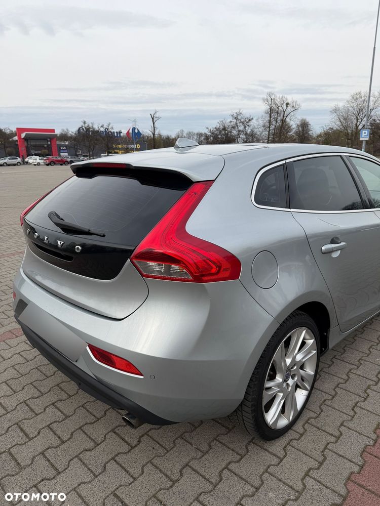 Volvo V40 D4 Summum - 12