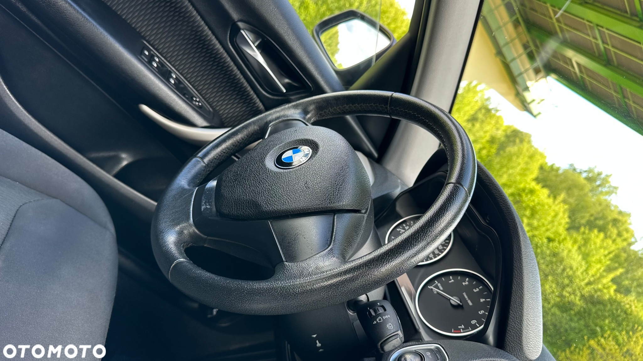 BMW Seria 1 116i - 23