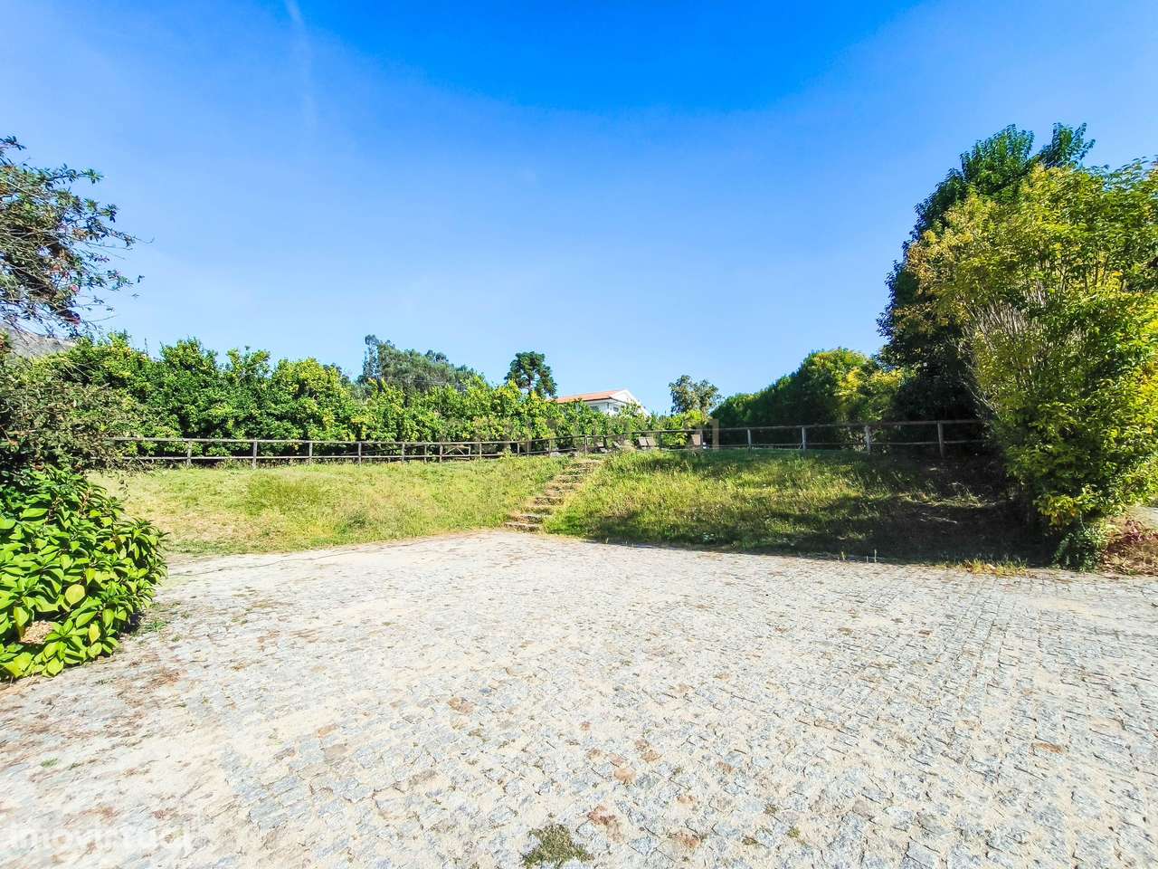 Quinta renovada com licença AL e 20000m² vinha em Mancelos, Amarante - Grande imagem: 3/60