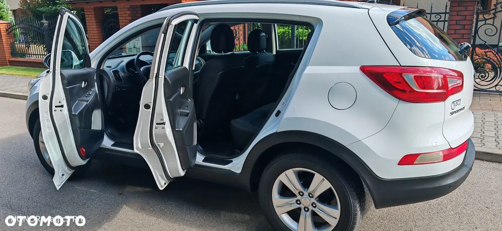 Kia Sportage 1.7 CRDI 2WD Dream-Team Edition - 30