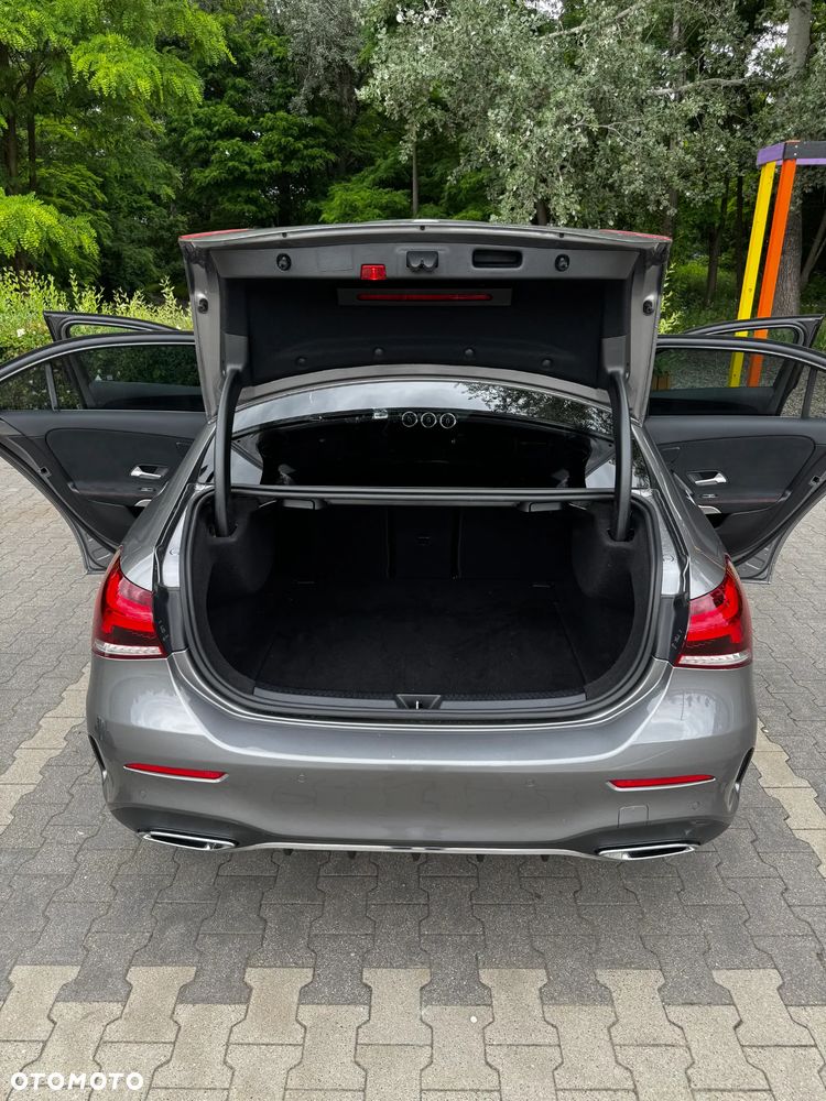 Mercedes-Benz Klasa A 180 d AMG Line 7G-DCT - 31