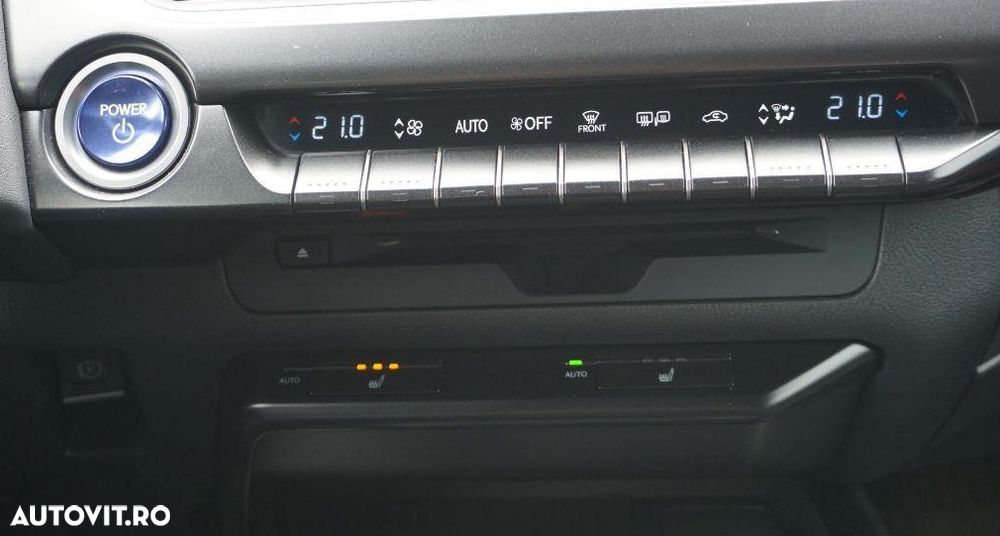 Lexus UX 250h FWD Business - 11