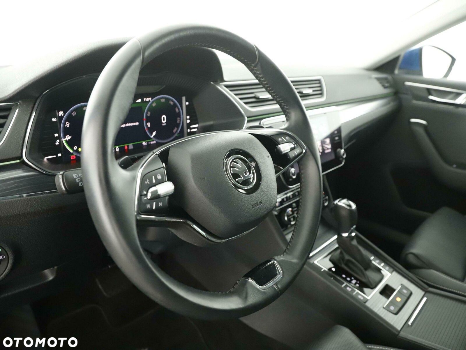 Skoda Superb 2.0 TDI SCR Style DSG - 6