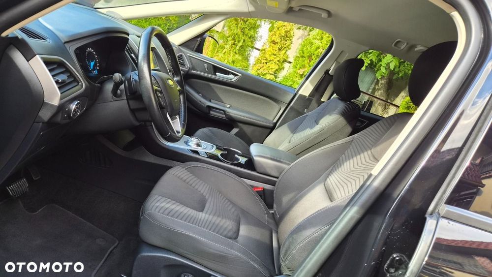 Ford S-Max - 16