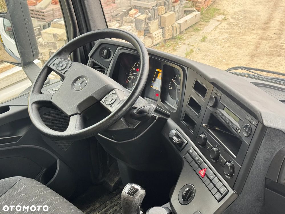 Mercedes-Benz Arocs - 12