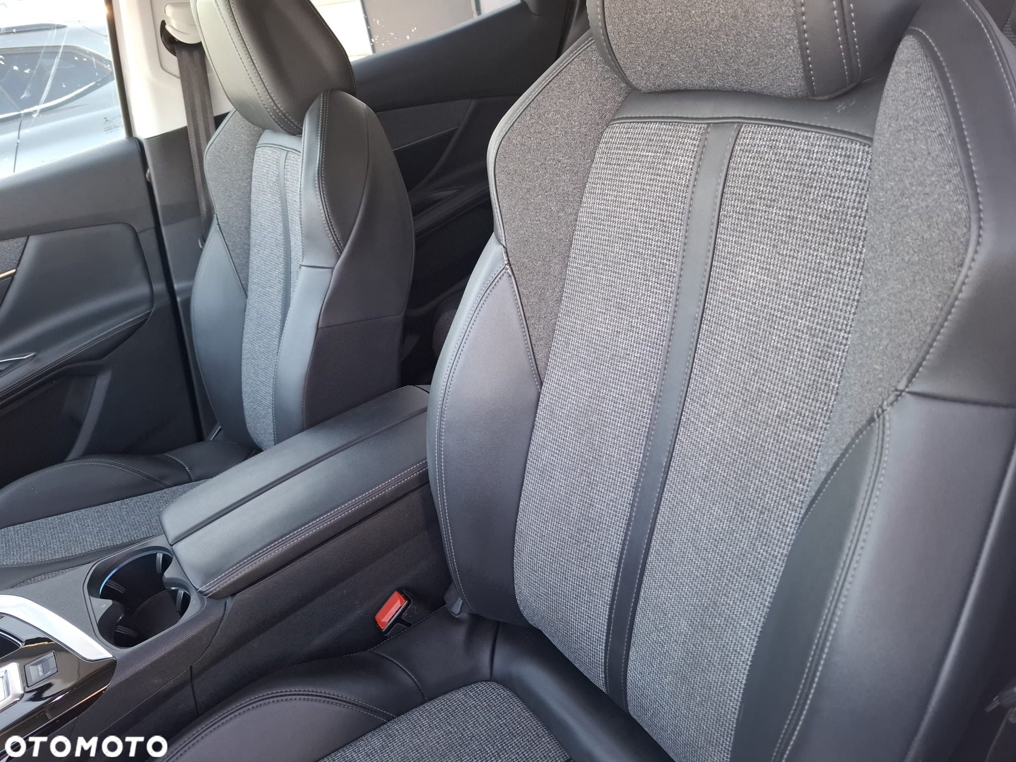 Peugeot 3008 1.5 BlueHDi Allure S&S EAT8 - 9