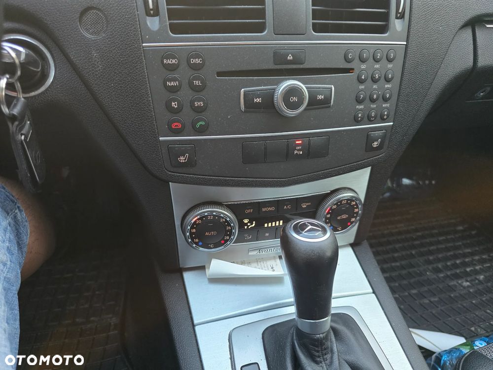 Mercedes-Benz Klasa C 350 CDI BlueEff Avantgarde - 16