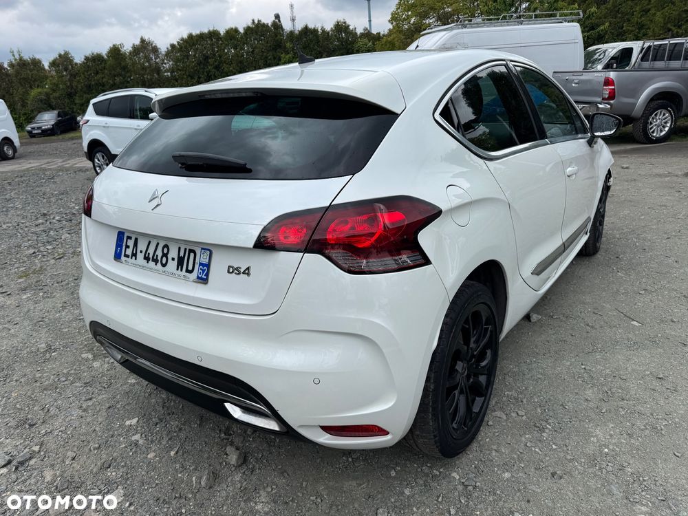 Citroën DS4 BlueHDi 150 S&S SoChic - 28
