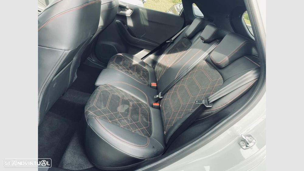 Ford Puma 1.0 EcoBoost MHEV ST-Line X - 12