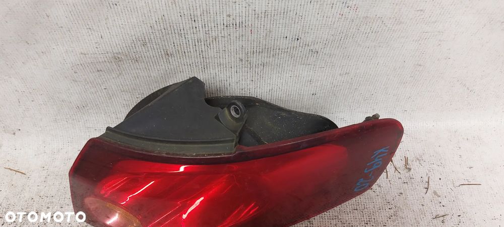 .  TYL TYLNA LAMPA PRAWA FIAT CROMA 2 - 2