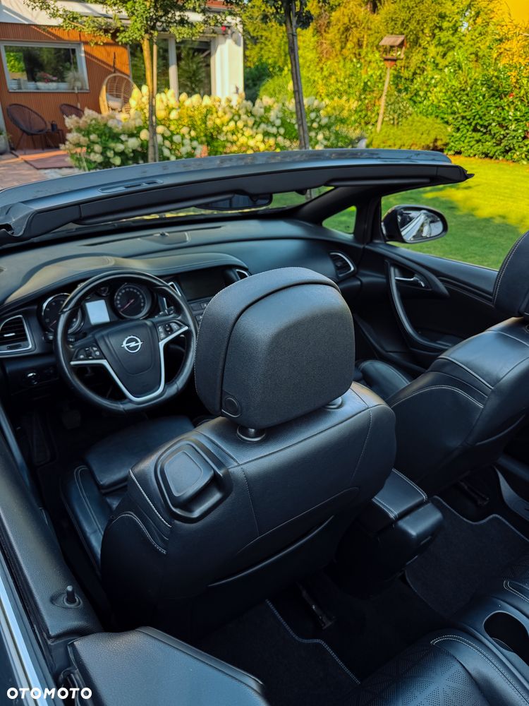 Opel Cascada 2.0 CDTI Cosmo S&S - 23