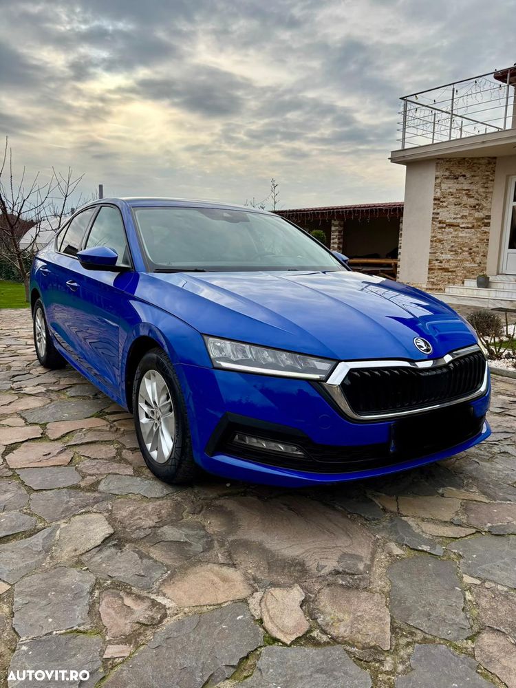 Skoda Octavia 2.0 TDI DSG Ambition - 1